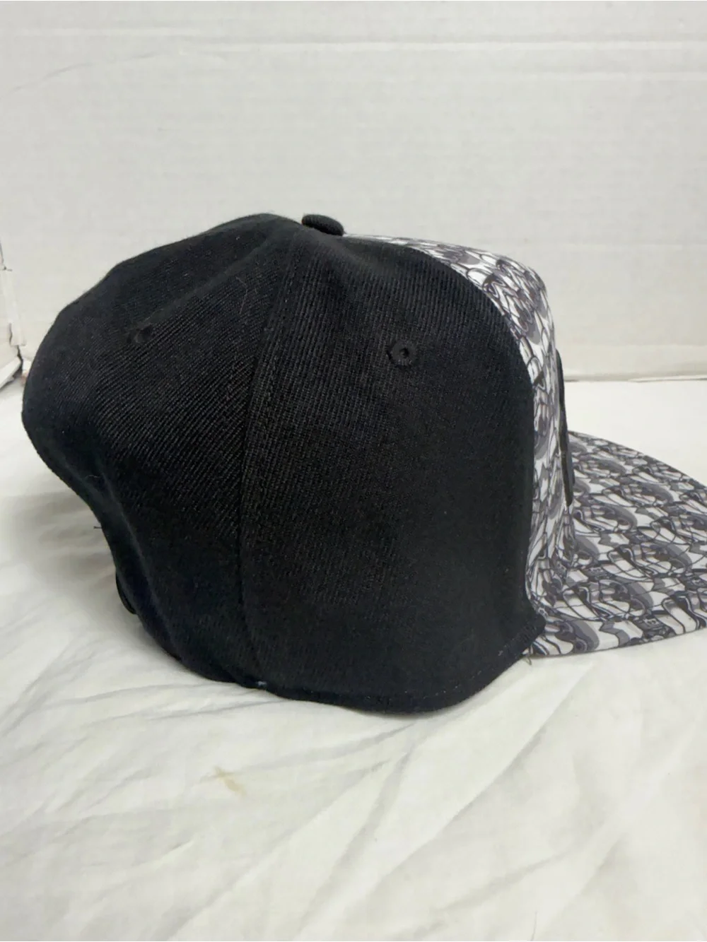 Star Wars Black & White Graphic Interior Cap